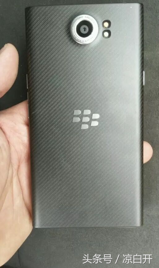 开箱黑莓priv手机，看了它你还喜欢苹果吗