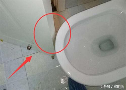 安装马桶被要求抬走旧的怎样处理,装修马桶移位返工