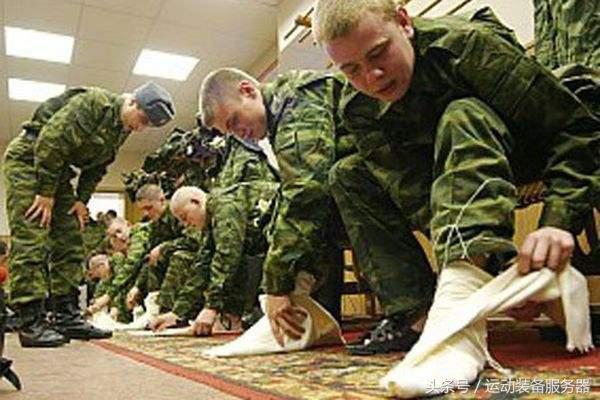 梅西的护腿板,梅西的裹脚布图片