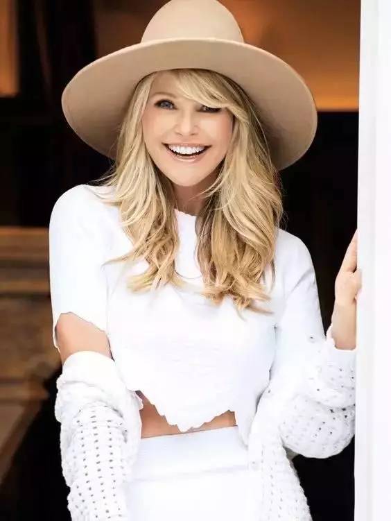 “你猜她几岁”,这个游戏实在是太扎心了!