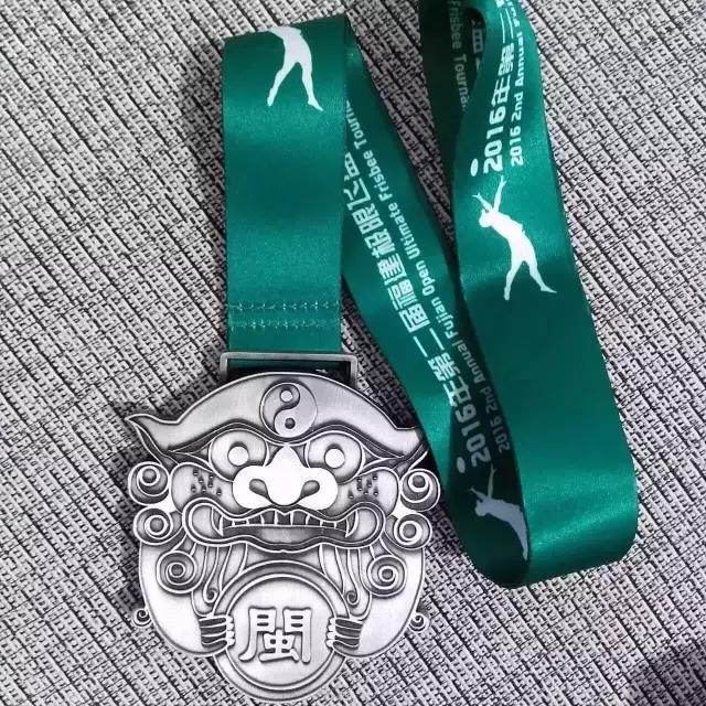 在接触极限飞盘前，很难想象世界上存在不需要裁判的集体竞技运动