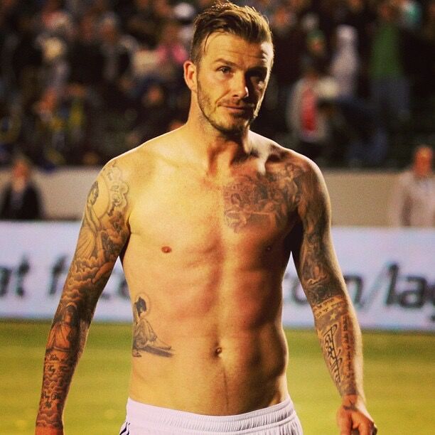 贝克汉姆腹肌视频,年轻贝克汉姆腹肌