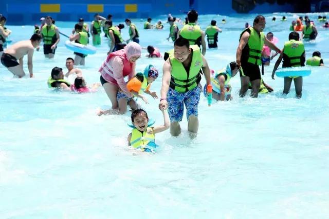 乐海水世界视频,乐海水世界有室内吗