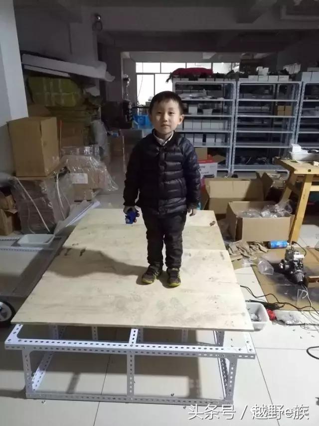 沈阳微面改床车,微面小床车组装全过程