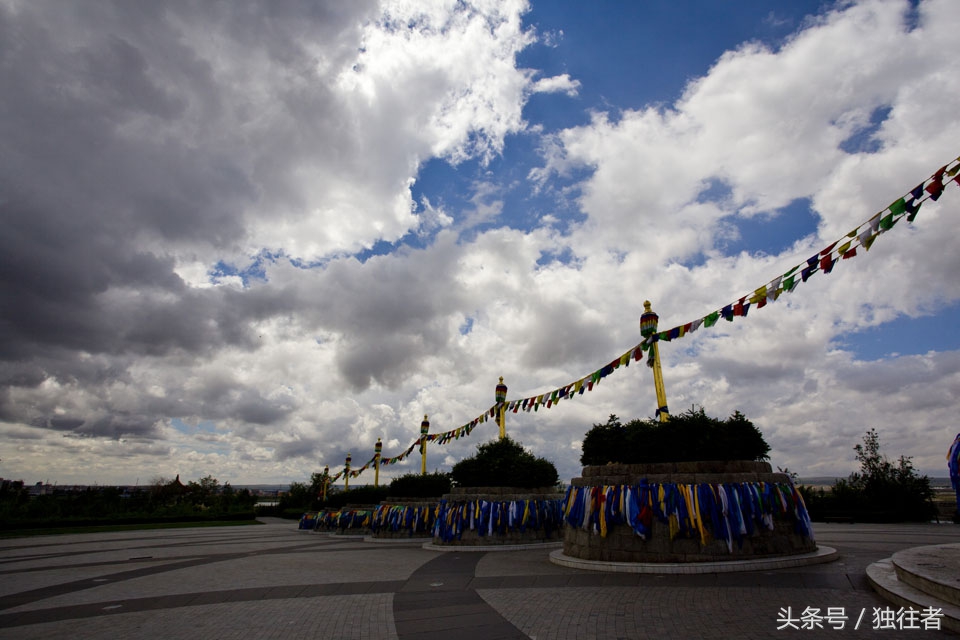 蒙古族祭祀敖包的历史,祭敖包是蒙古族传统的祭祀活动