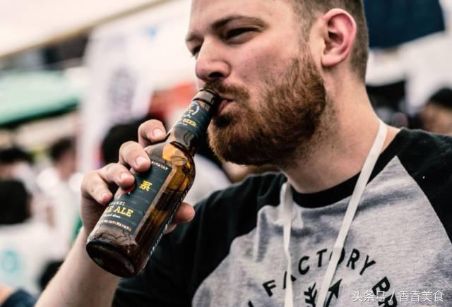 伍德斯托克艺术夜市,伍德吃托克咖啡市集