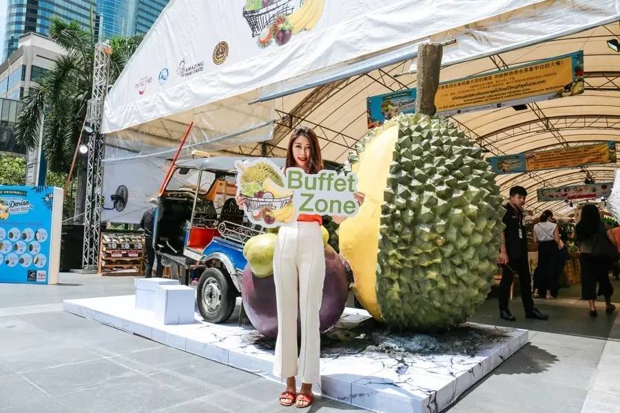 泰国吃榴莲自助餐视频,第一次吃泰国料理