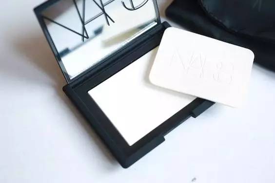 非常便宜好用的化妆品牌子,有个化妆品牌子叫红什么