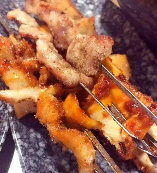 精彩搜街｜不到1000米的麦岛路北段竟然有35家大大小小的饭店！