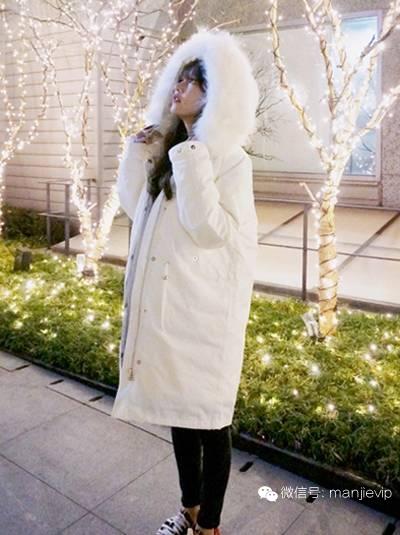 羽绒服让你穿的轻松保暖 (冬季保暖又时尚谁能比得过羽绒服)