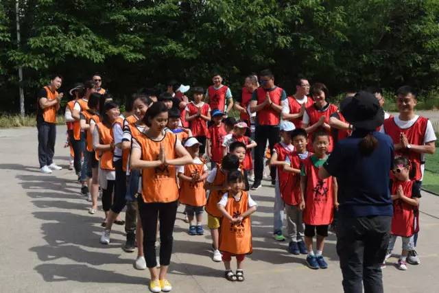 六一到了小孩子们都去哪玩了,六一到小朋友们齐欢笑