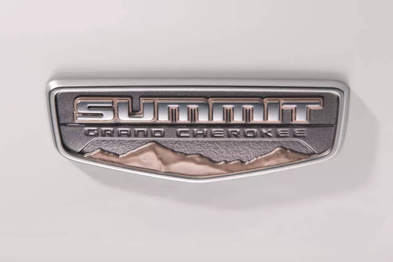 史上最豪华的jeep大切诺基,jeep百万大切诺基