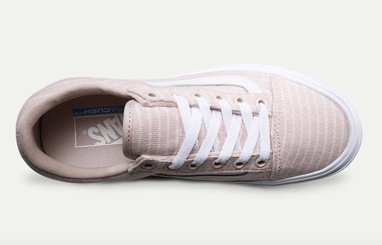 鞋柜必备这4双小白鞋百搭又时髦,鞋柜必备百搭又白菜的鞋