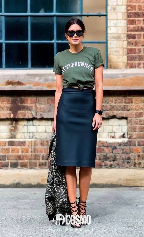 穿起来弹性十足又舒服的牛仔裤,紧身牛仔裤有很好的时髦感