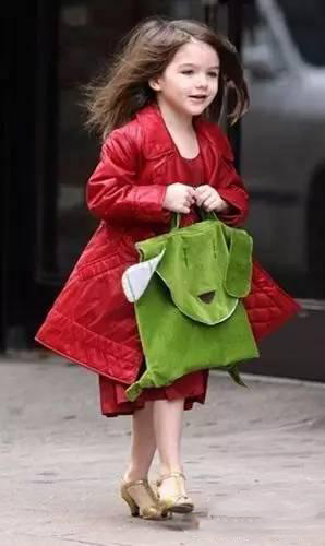 一双童鞋就15万，盘点星二代的时尚穿搭，起跑线已经甩你几条街