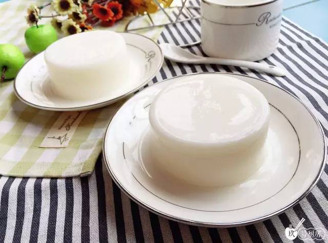 龟苓膏甜品教程,自己做的龟苓膏芋圆甜品很成功