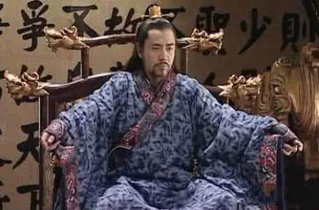 皇帝中箭，太医说能治，皇帝不信，把太医打发走了，后来果然死了