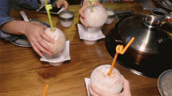 椰子汁水不是很甜,椰子汁椰子水椰树