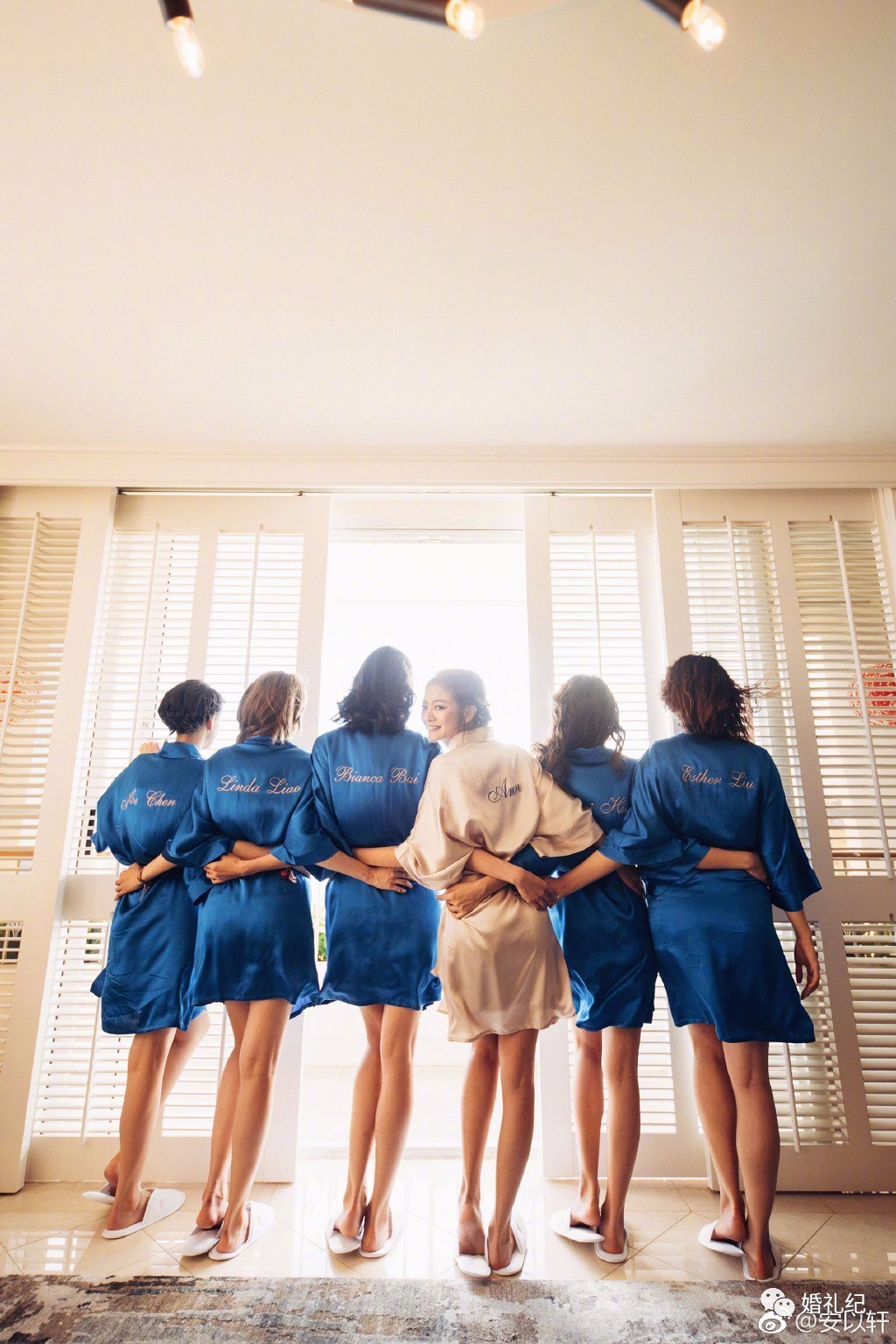 安以轩婚礼晨袍,安以轩陈荣炼婚礼晨袍