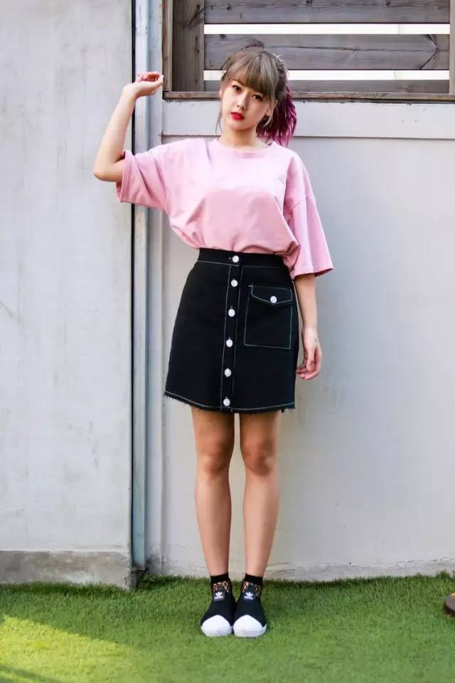 屁股大腿大穿衣搭配,如何改善屁股不匀称