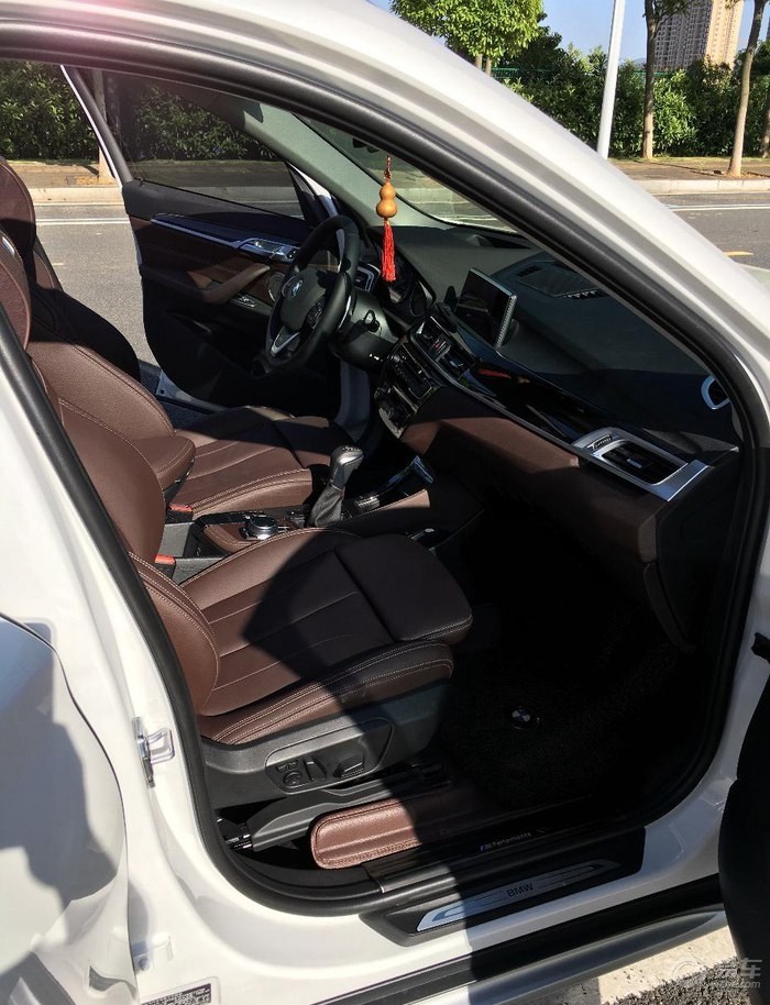 想换辆SUV，看了全新宝马X1，比老款的漂亮好多