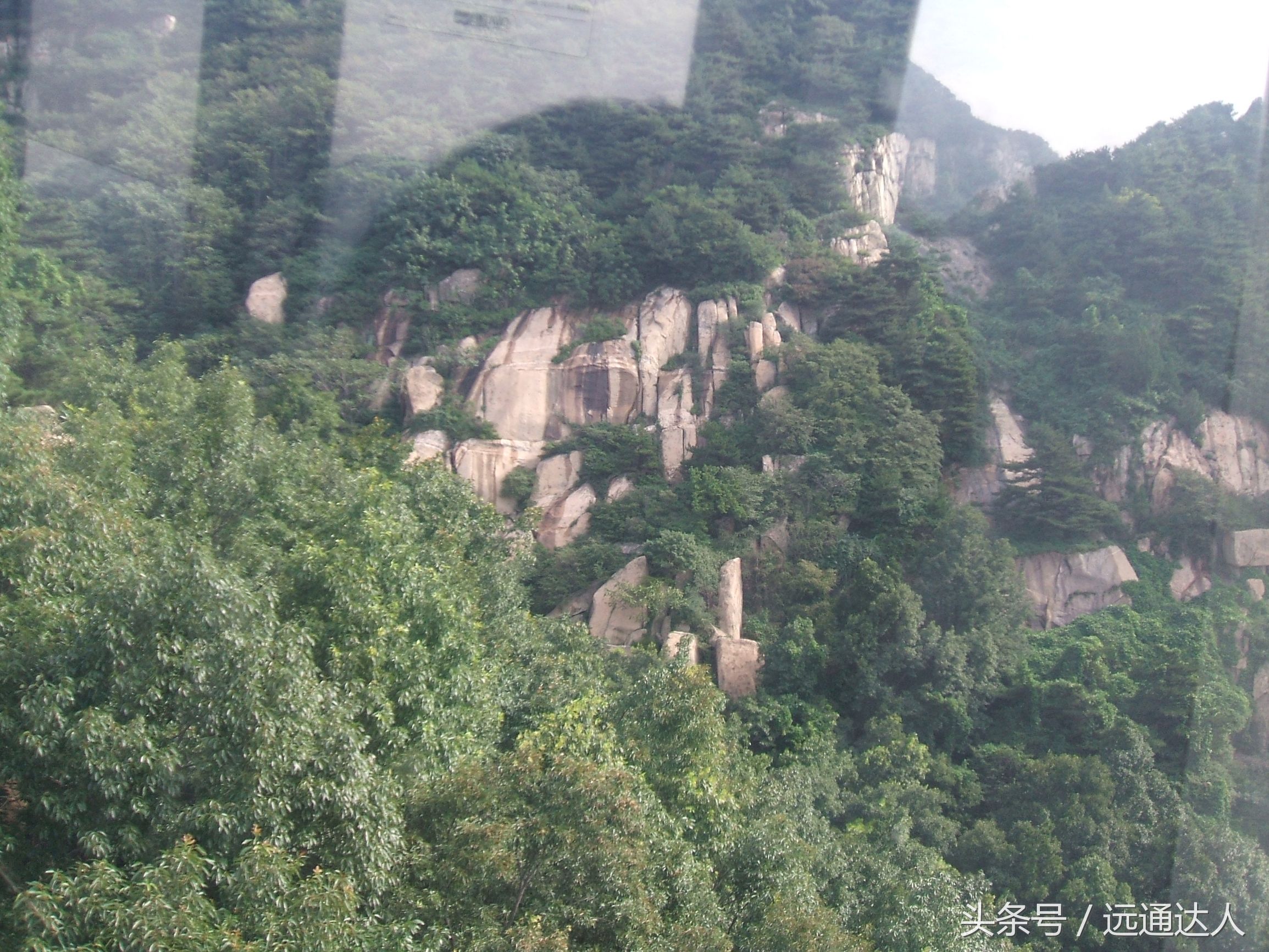 身为泰安人第一次爬泰山,陪爷爷爬泰山感慨朋友圈