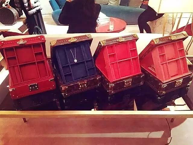 lv个性化定制产品是什么意思,lv个性化定制包包