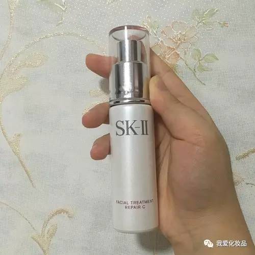 四十岁干皮敏感肌适合哪种护肤品,日本精华油哪一款适合干皮敏感肌