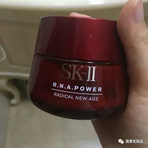 四十岁干皮敏感肌适合哪种护肤品,日本精华油哪一款适合干皮敏感肌