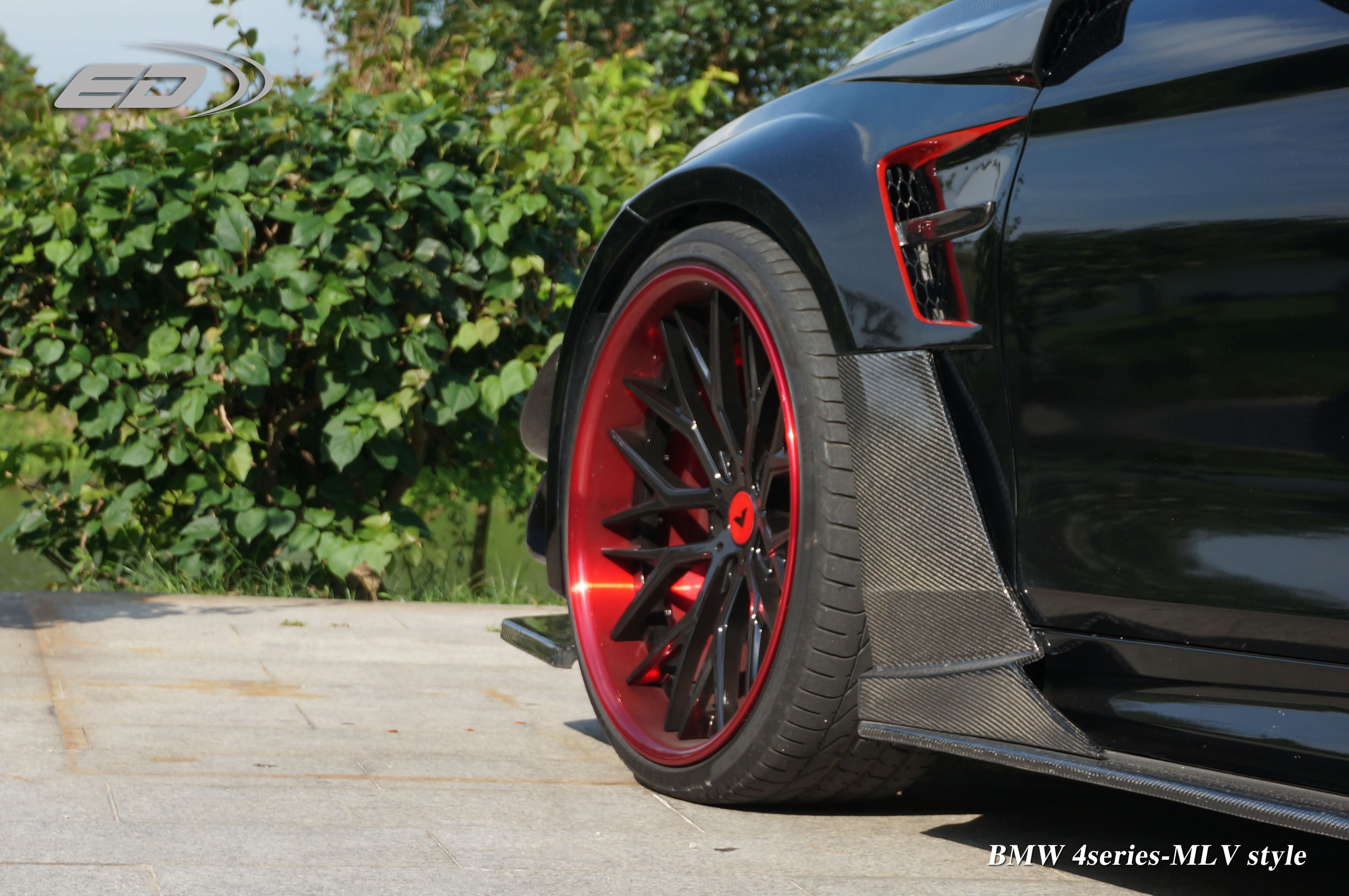 极速蓝宝马4系敞篷,21款宝马4系敞篷展示