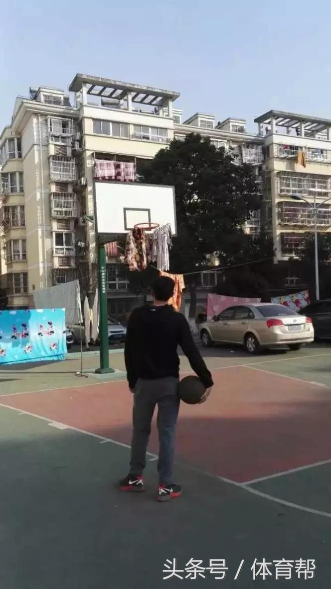 那些年被人强占的球场，看完之后寒了所有球迷的心！