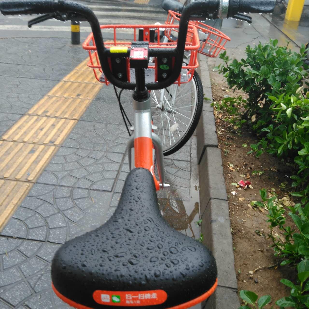 共享单车不怕雨淋吗,下雨共享单车应该怎么解决