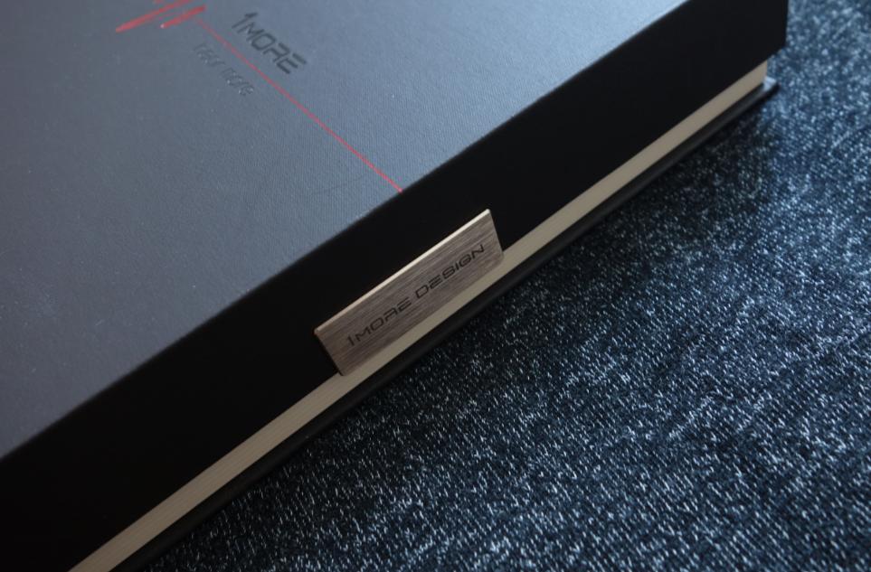 一不小心就把苹果的设计比了下去国产耳塞第一把交椅苹果专属1MORE圈铁降噪耳机问世啦