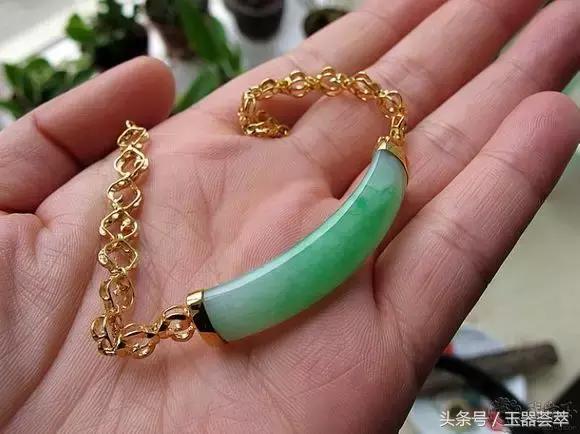 翡翠镯子断了上海哪有修复的,翡翠玉镯断了还值钱吗