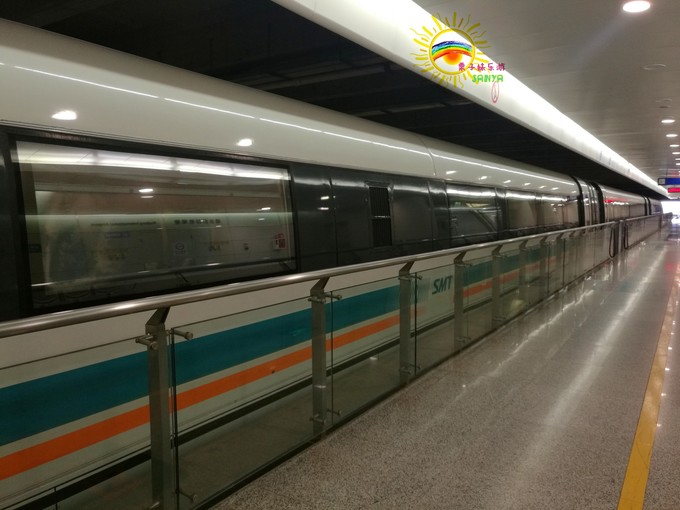 跟着大海去旅行三亚,记录旅行时光娃带老妈三亚看海