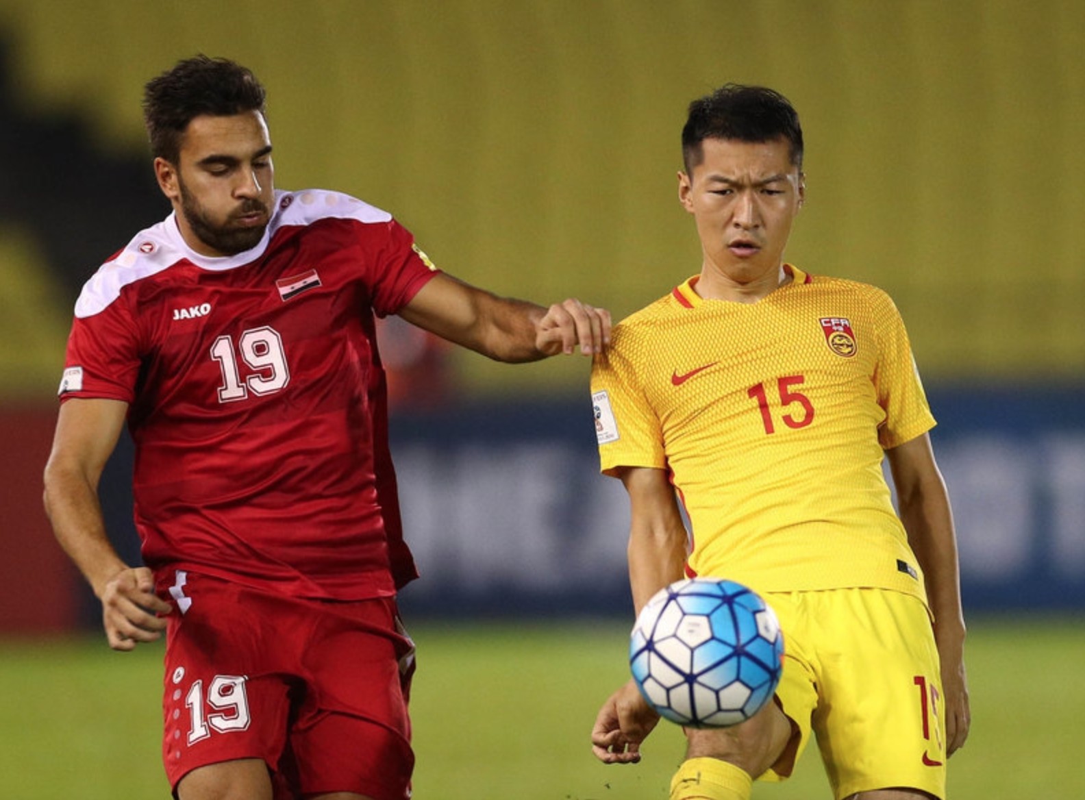 董路国足5分钟集锦,董路从哪里直播国足比赛