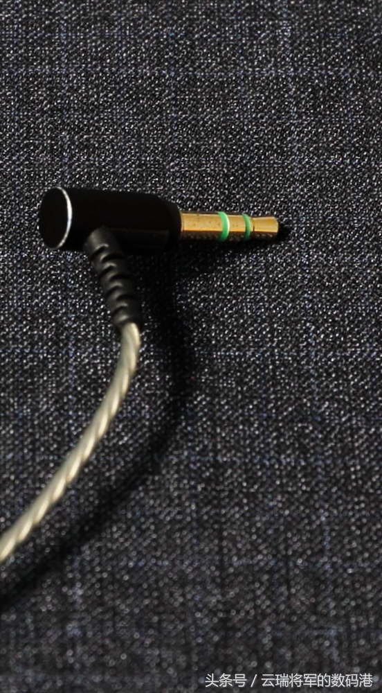 曾经和阿思翠耳机齐名的国产耳机,阿思翠降噪耳机