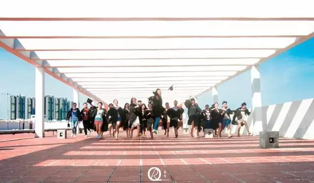 愈拍愈新奇，武商院16种“脑洞大开”毕业照，玩过一回算你牛！