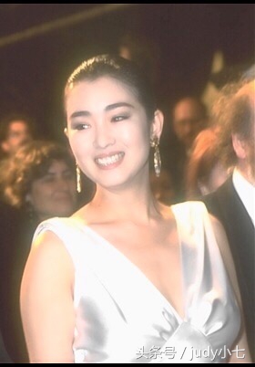 巩俐主演大红灯笼高高挂9集,巩俐大红灯笼高高挂电影