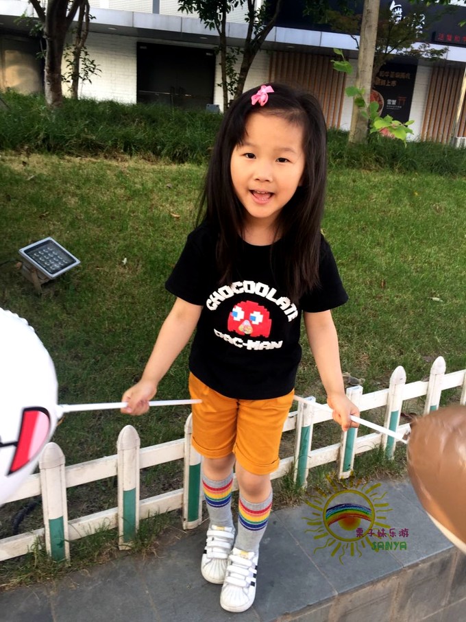 跟着大海去旅行三亚,记录旅行时光娃带老妈三亚看海