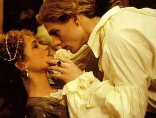 电影推荐吸血鬼爱情片,外国的吸血鬼爱情系列电影