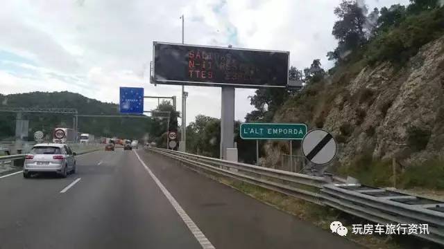 亚欧自驾之旅第60-61天｜在圣托里尼，看日落爱琴海