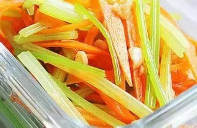 孩子牙龈上有洞牙龈出血怎么办,牙龈出血口腔科治疗方案