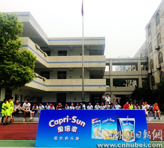 武汉中小学生足球比赛,武汉校园足球比赛视频