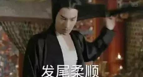 从面瘫视帝到哭戏之王，曾被骂丑八怪的他，不但演技了得，还娶了国民女神！