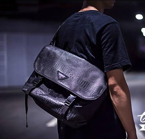 奢侈品托特包买哪款,托特包带铆钉棕色的是什么牌子