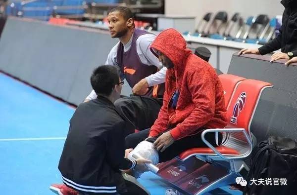 运动扭伤的关节疼适合再运动吗,一运动就脚崴怎么办