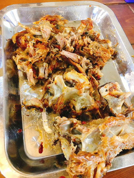 冰煮羊涮羊肉,涮羊肉在锅中翻腾的样子