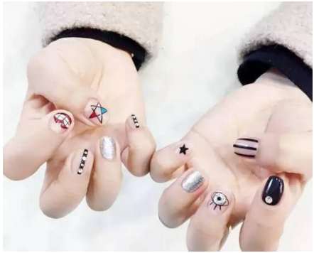 做美甲指甲越来越薄怎么办小妙招,为什么做的美甲总是很容易开缝