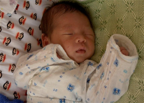 预产期前一个星期剖腹产,预产期没到没反应医生让剖腹产